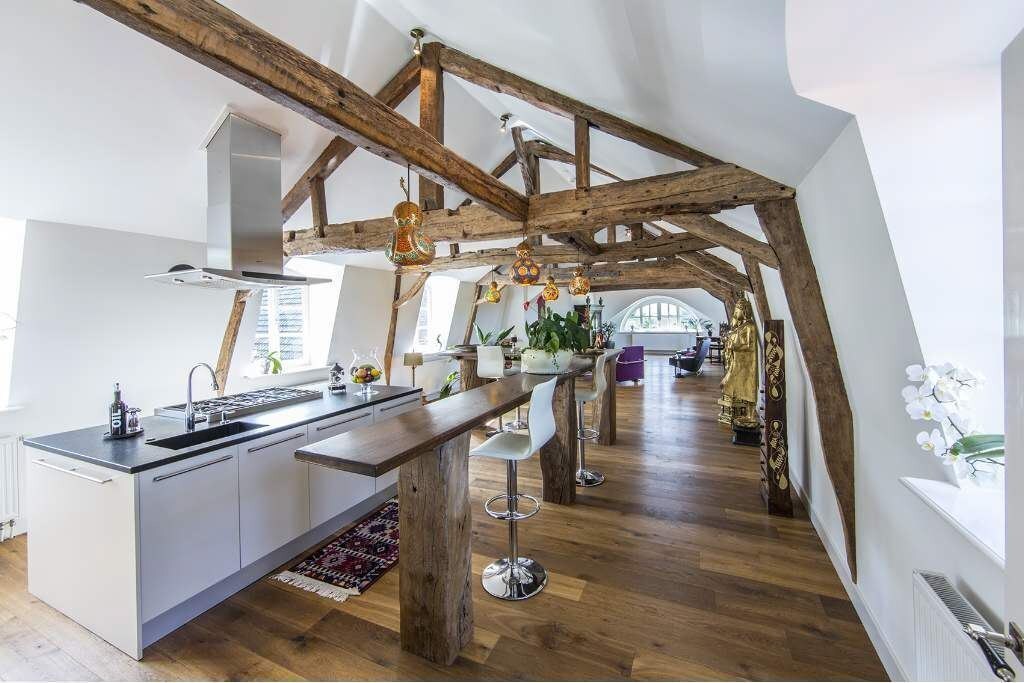 VAALS - Nederland: Monumentaal landgoed met landhuis, kapel en horecapaviljoen. 