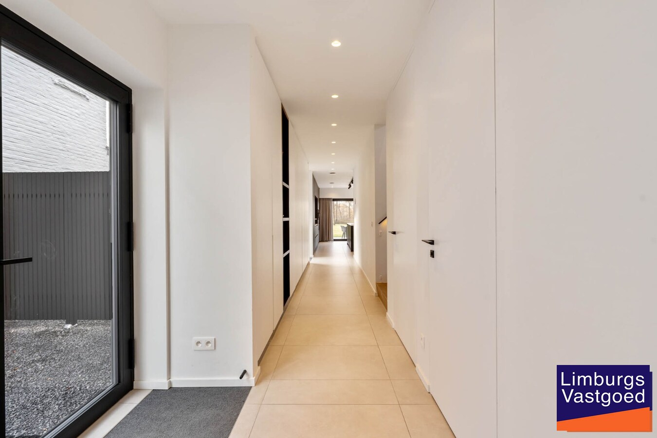 Hoogwaardig afgewerkte gezinswoning, 4 slpk, op 48a23ca, nabij centrum 