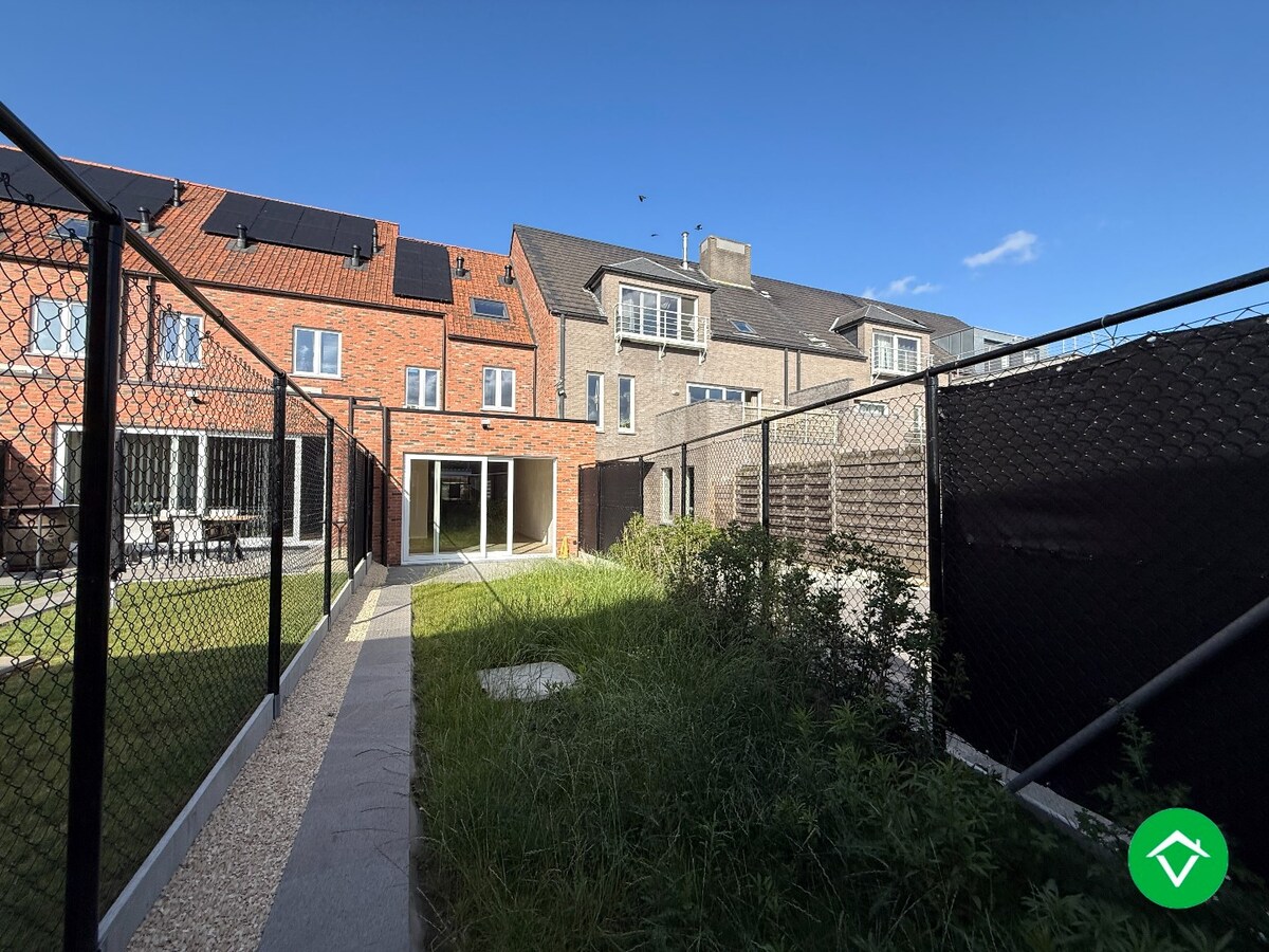 Instapklare nieuwbouwwoning met 3 slaapkamers en garage te Bissegem 