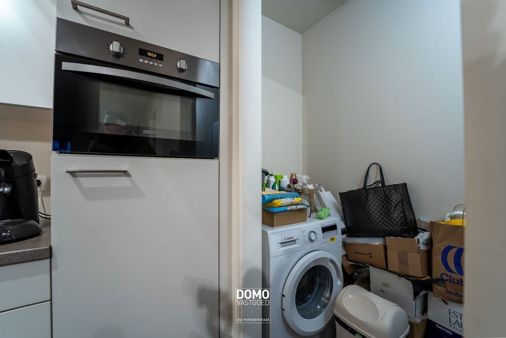 MODERN EN ENERGIEZUINING APPARTEMENT MET 1 SLAAPKAMER EN EIGEN PARKING TE BILZEN 