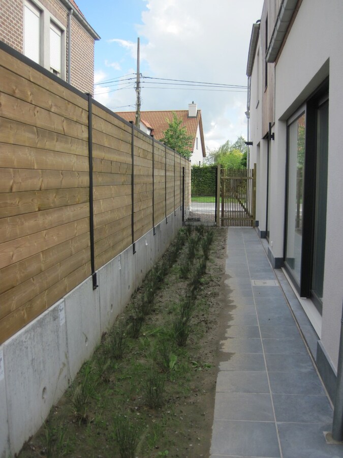 Lichtrijke, eigentijdse  Half Open Bebouwing. 