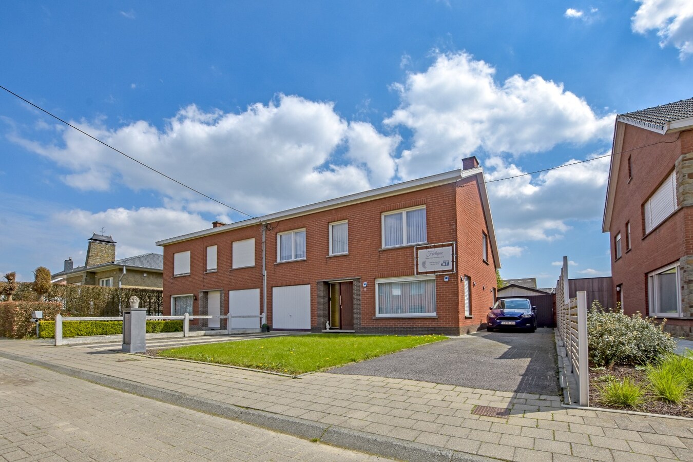 Ruime gezinswoning met 3 slaapkamers en garage te Langemark 