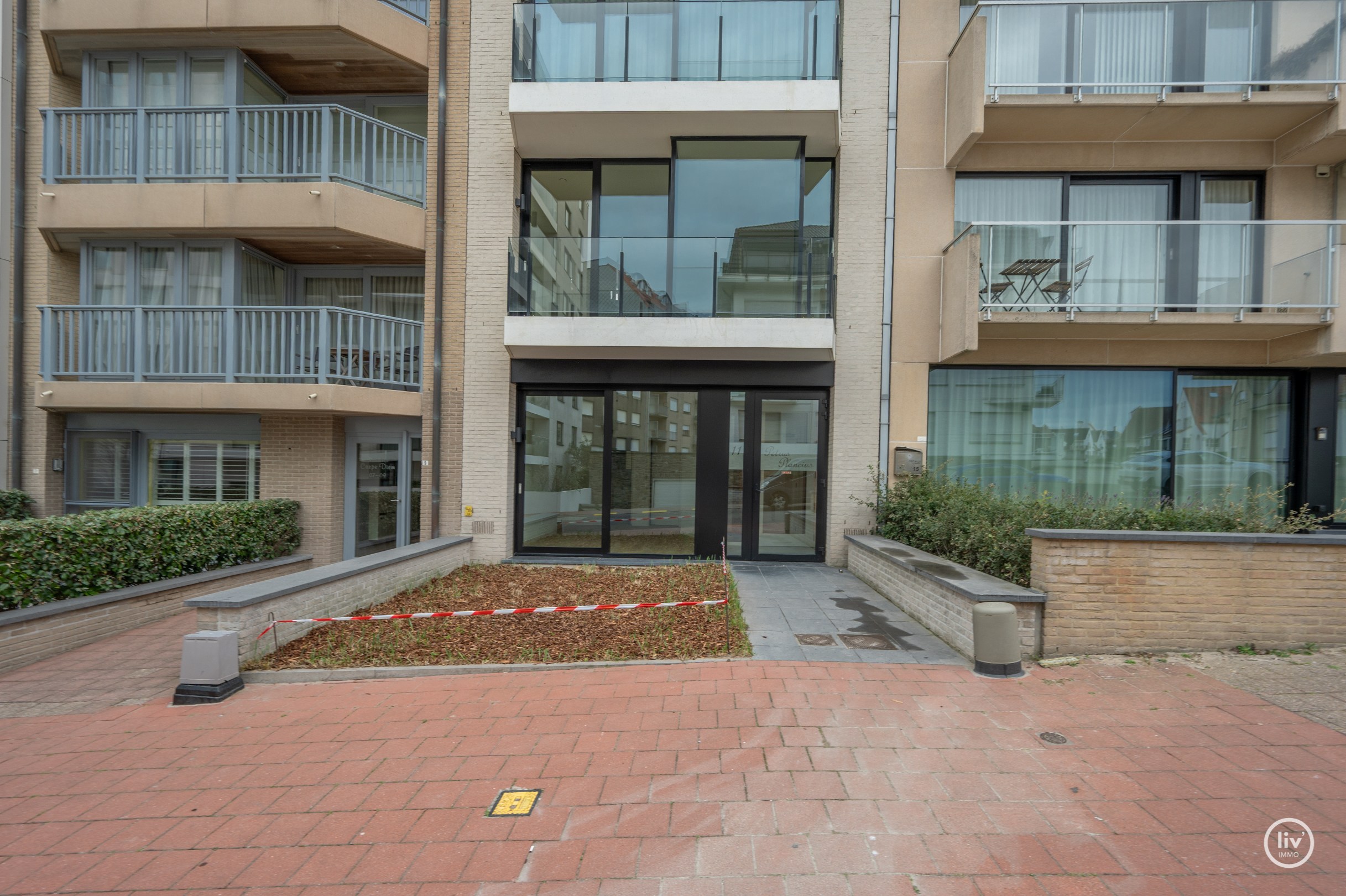 Duplex neuf au rez-de-chaussée et au premier étage situé à Lentelaan à Duinbergen avec des terrasses orientées plein sud. 