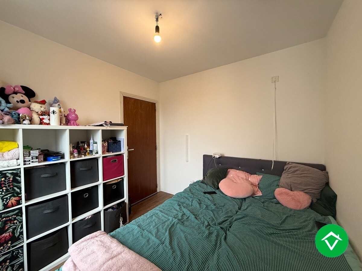 Instapklaar appartement met twee slaapkamers en garage te Roeselare 