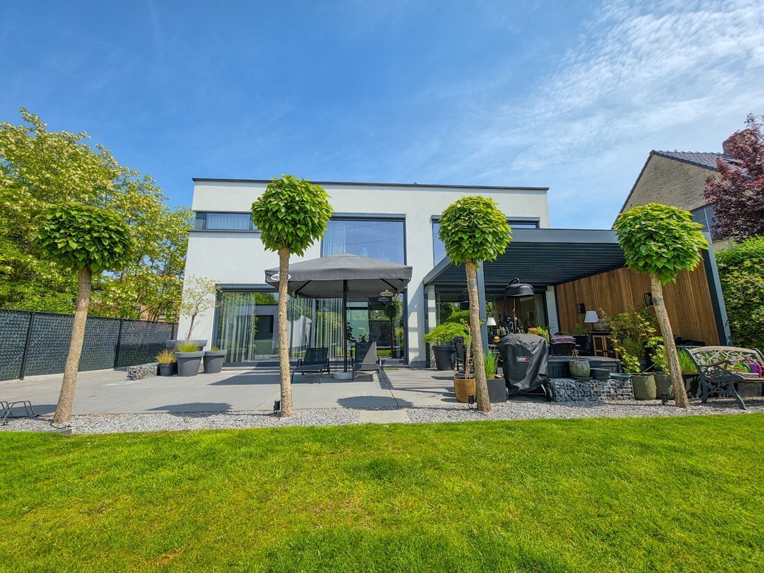 Moderne ENERGIEZUINIGE villa op toplocatie nabij het Albertkanaal 