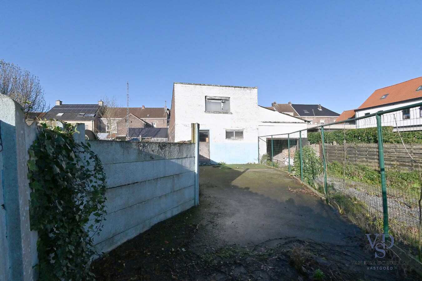 Uniek handelspand met woongedeelte in hartje Eine ! 