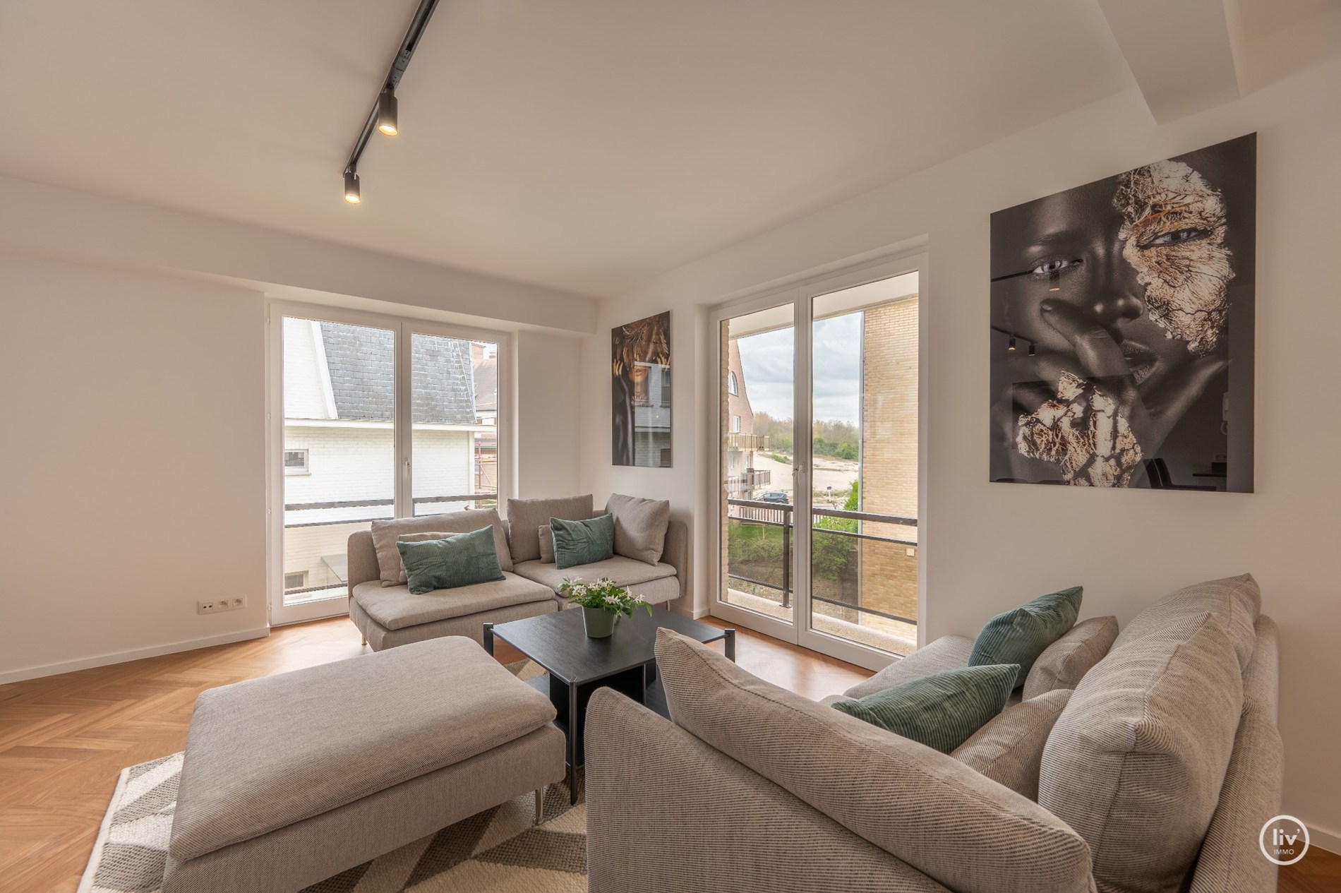 Appartement élégamment rénové avec 3 chambres dans un emplacement de premier choix à Duinbergen - à seulement 100 mètres de la digue! 