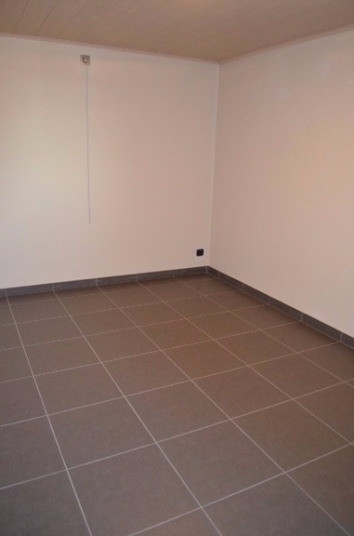 Solide villa afgewerkt met duurzame materialen te Adegem 