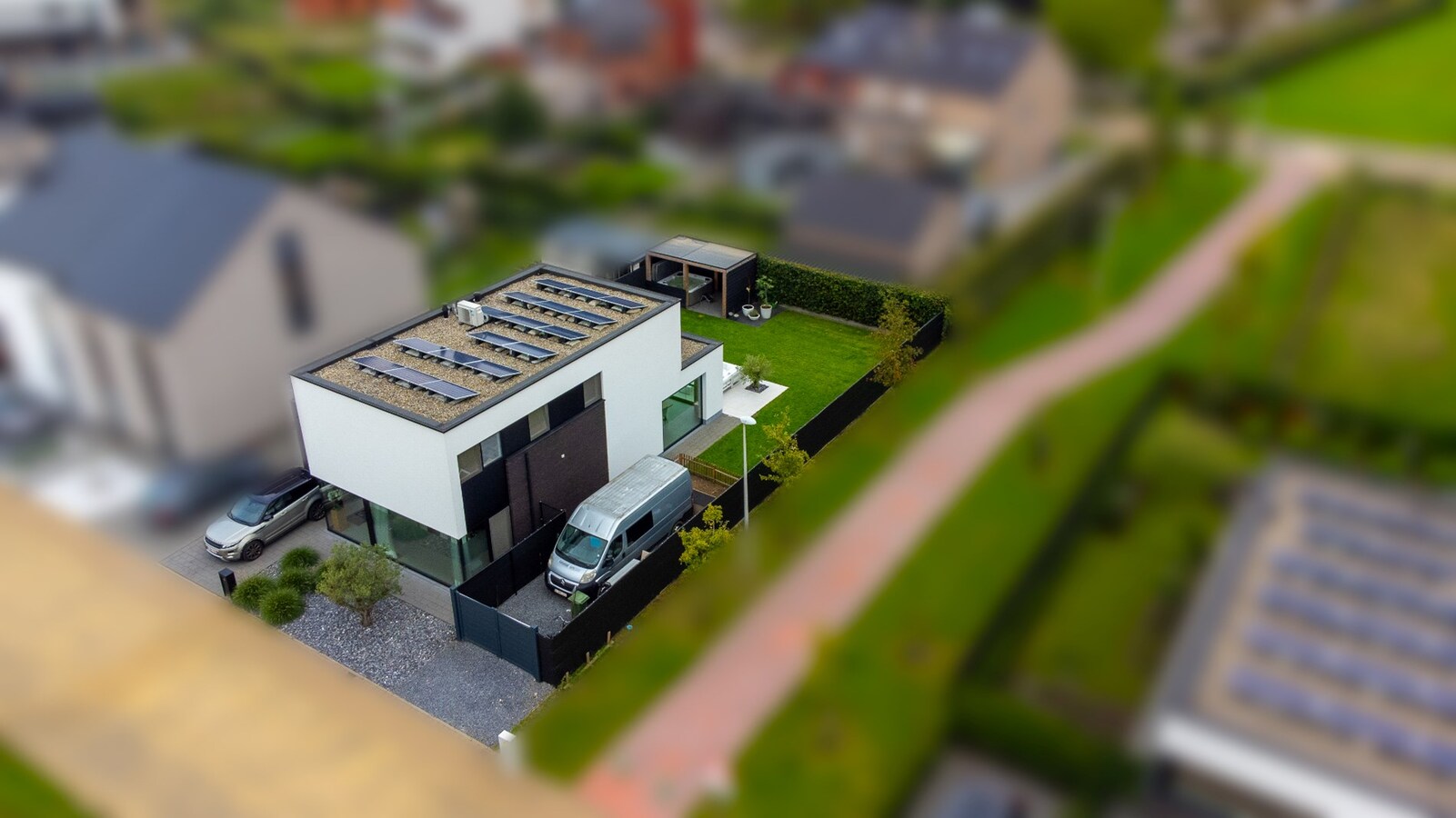 Prachtige villa met tuin, terras &amp; garage in Hasselt - 3 slaapkamers, bouwjaar 2019. 