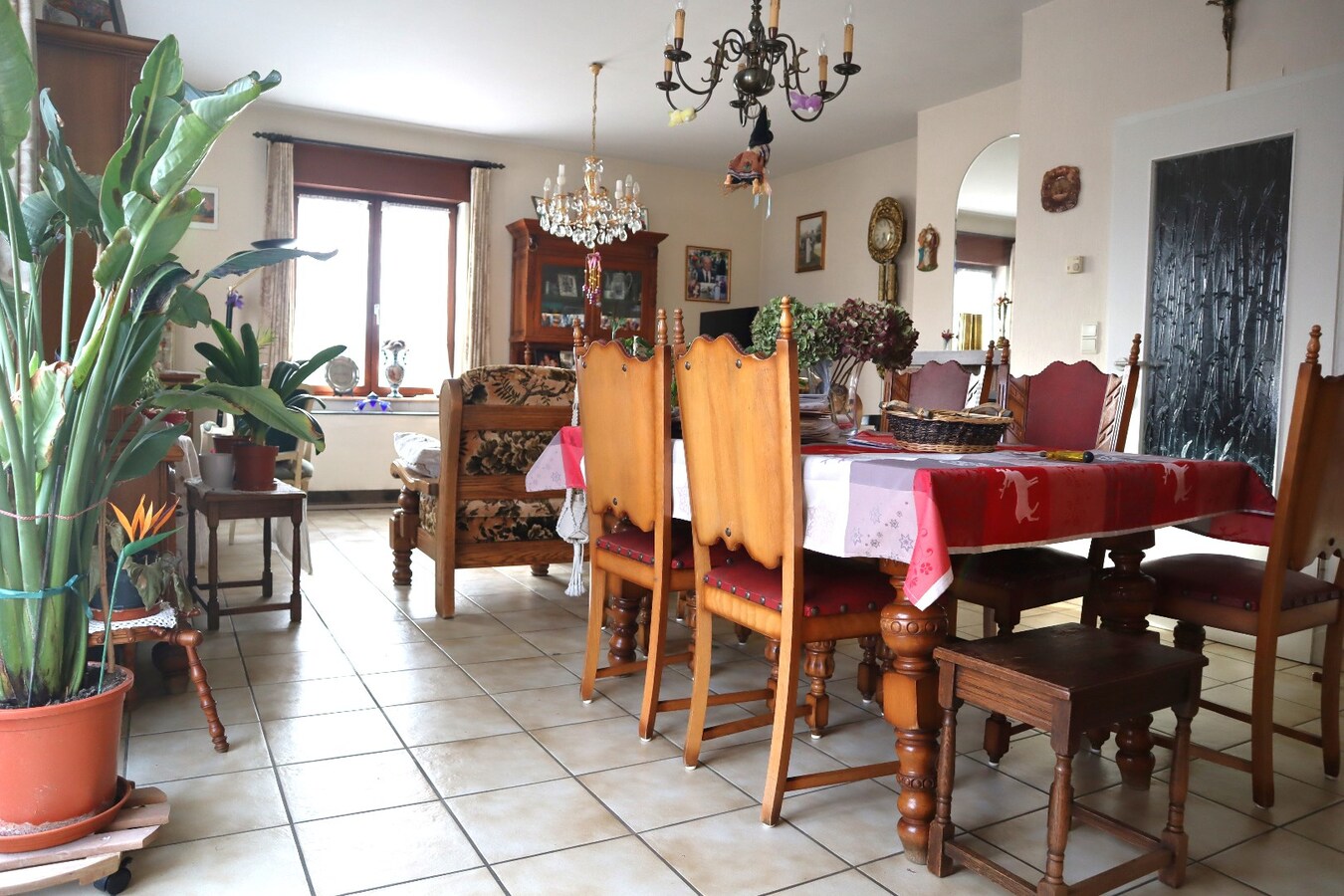 Prachtig open bebouwing in een doodlopend straatje te Tienen. 