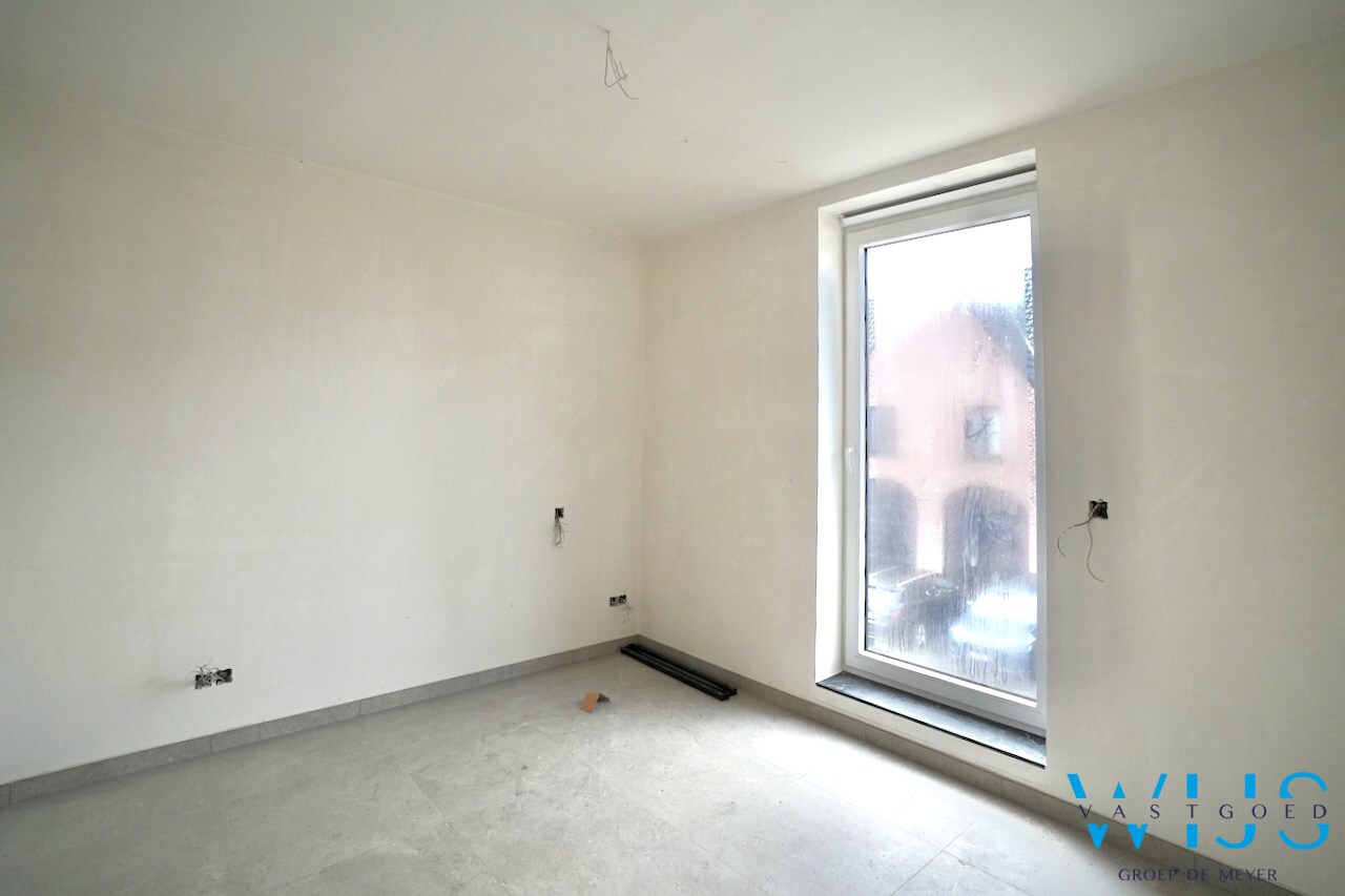 Nieuwbouw in aangename woonwijk te Oosteeklo ! 