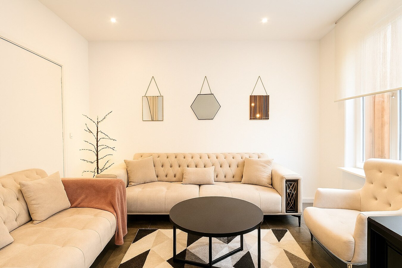 Klaar om te betrekken: Moderne stadswoning met tuin te koop in Sint-Niklaas! 