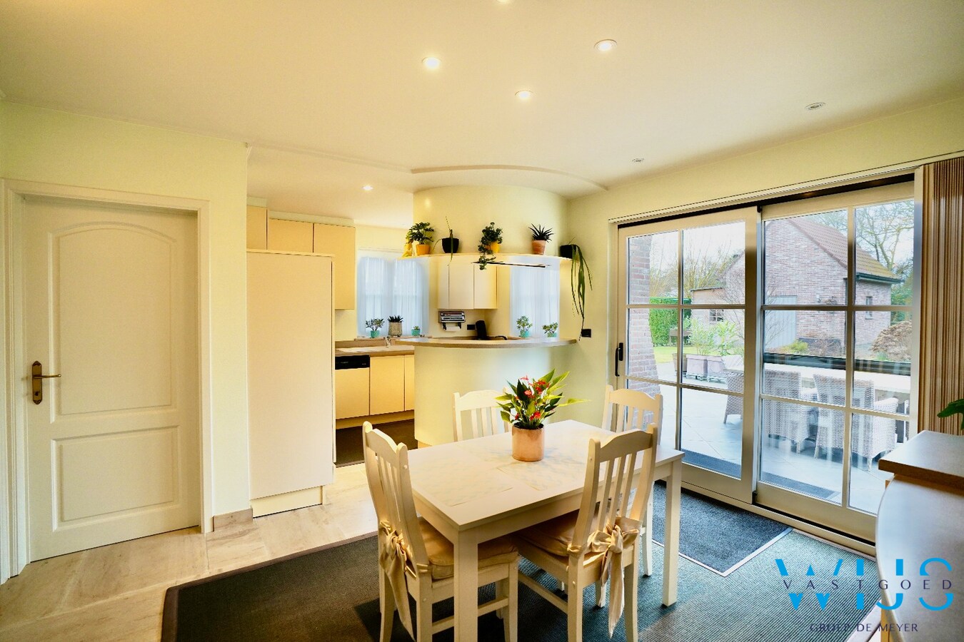 Instapklare open bebouwing met prachtige tuin op 1.220 m² in rustige woonwijk 