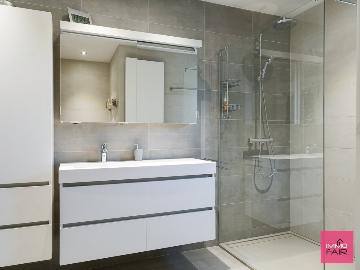 Energiezuinig landhuis met 4 slaapkamers op perceel van bijna 2000 m² 