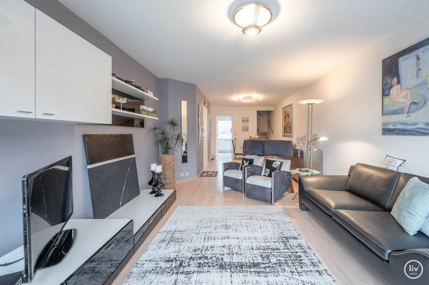 Centraal gelegen triplex-appartement met ruime zonne-terrassen op wandelafstand van de Zeedijk-Albertstrand en Dumortierlaan 