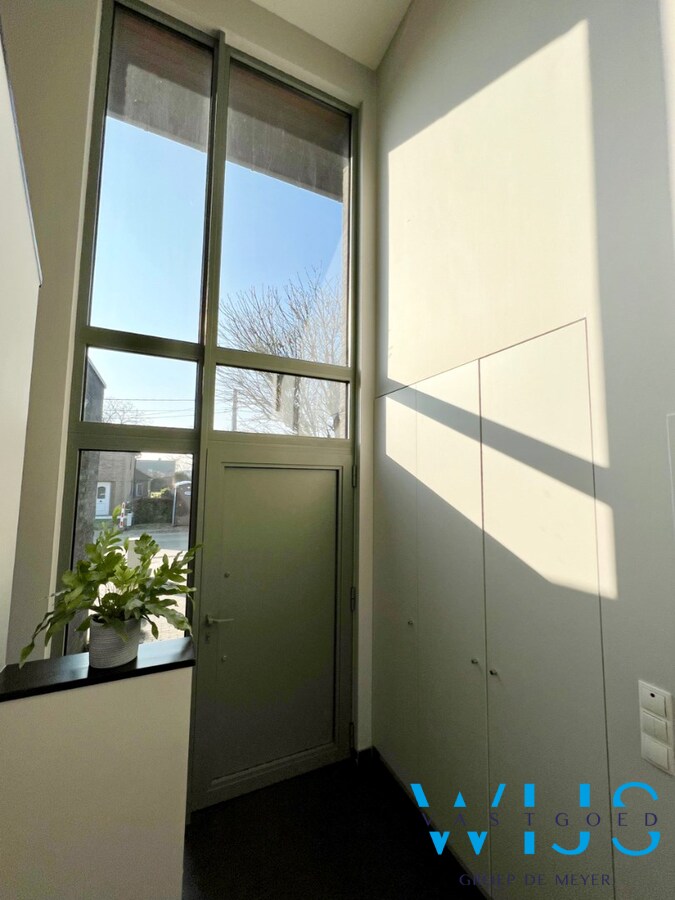 Mooie tijdloze en centraal gelegen open bebouwing 