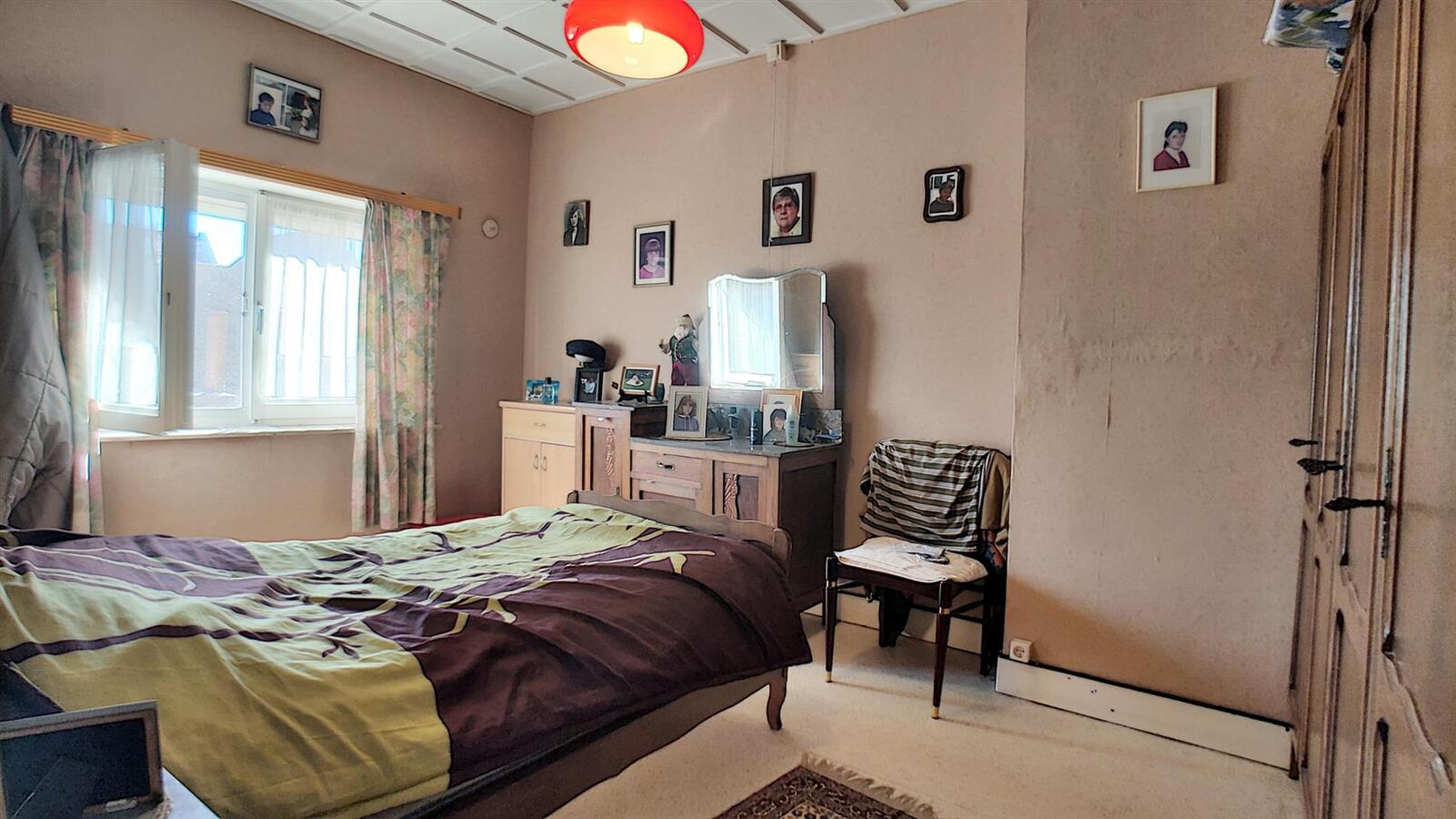 Op te frissen woning in aangename buurt - Zwankendamme 
