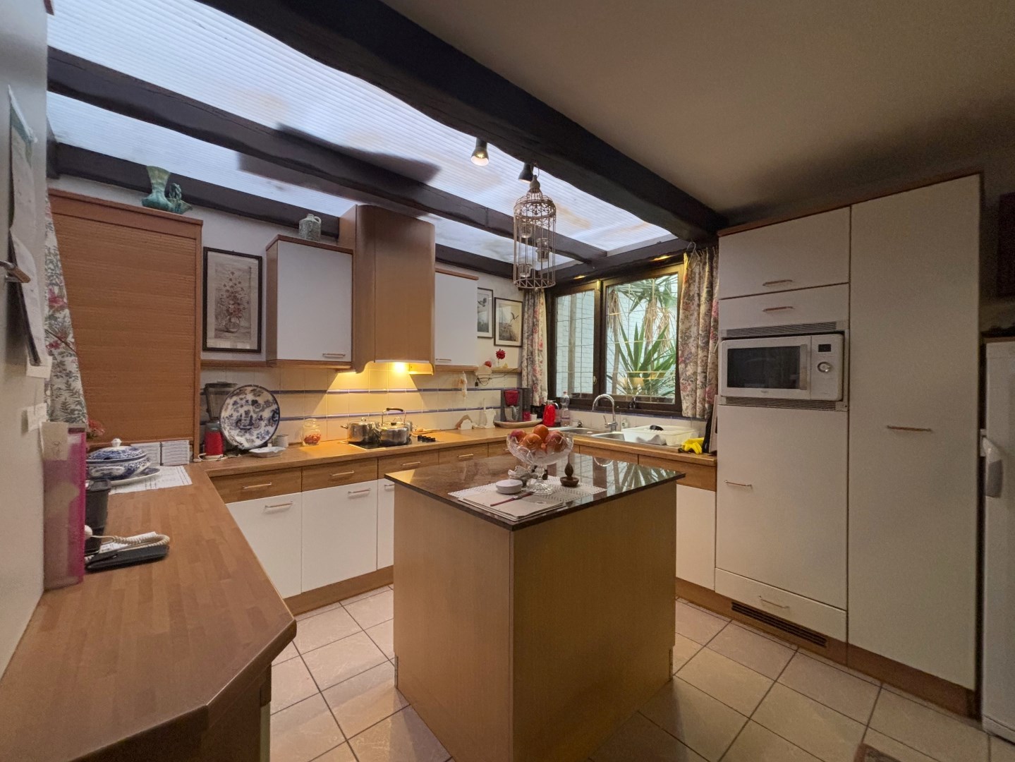 Gezinswoning met 6 slpk. en ruime garage op perceel van 1233m² te Leopoldsburg 