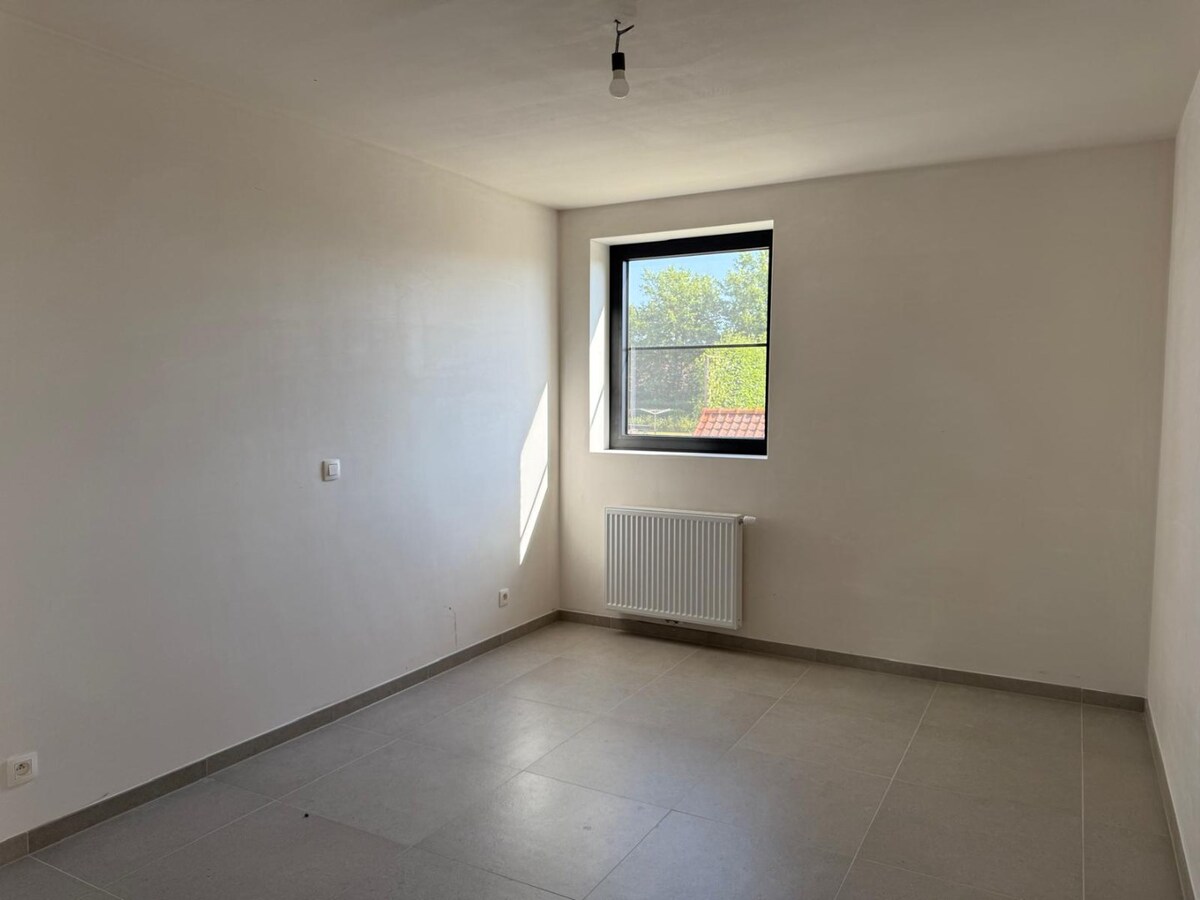 Instapklare nieuwbouwwoning in rustige recente woonwijk 