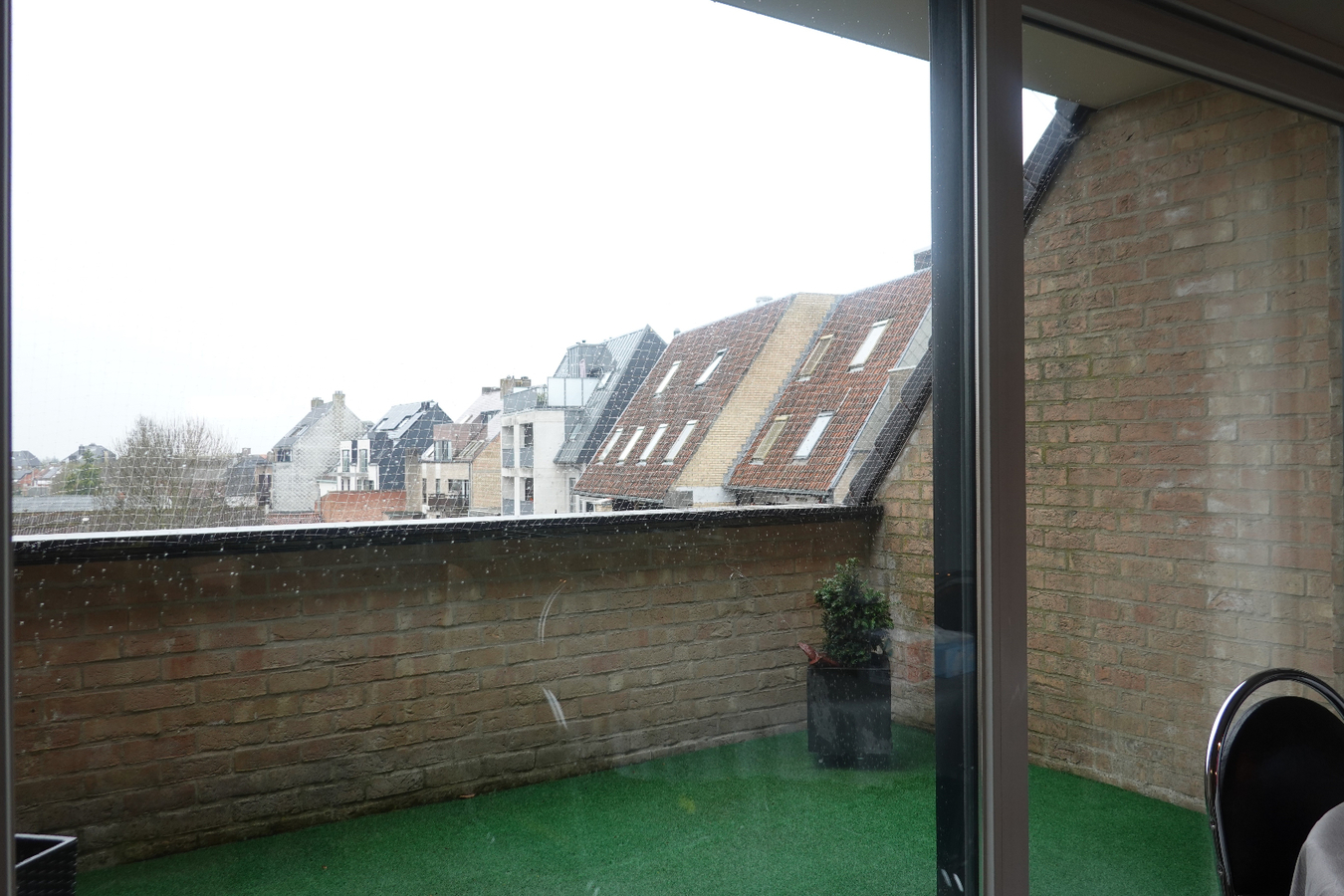 Zeer ruim dakappartement in het centrum van Gistel 