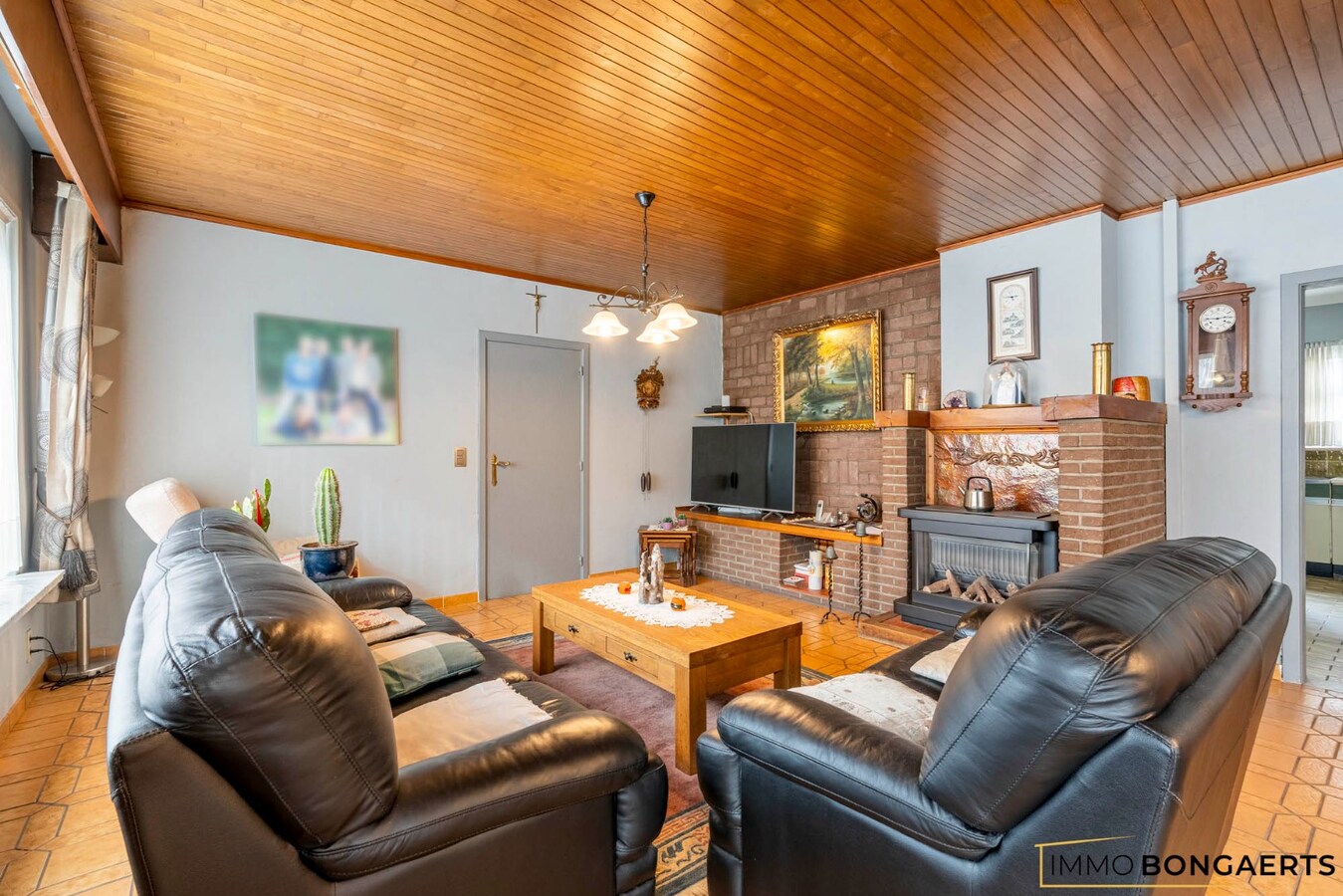 Ruime woning met vier slaapkamers 