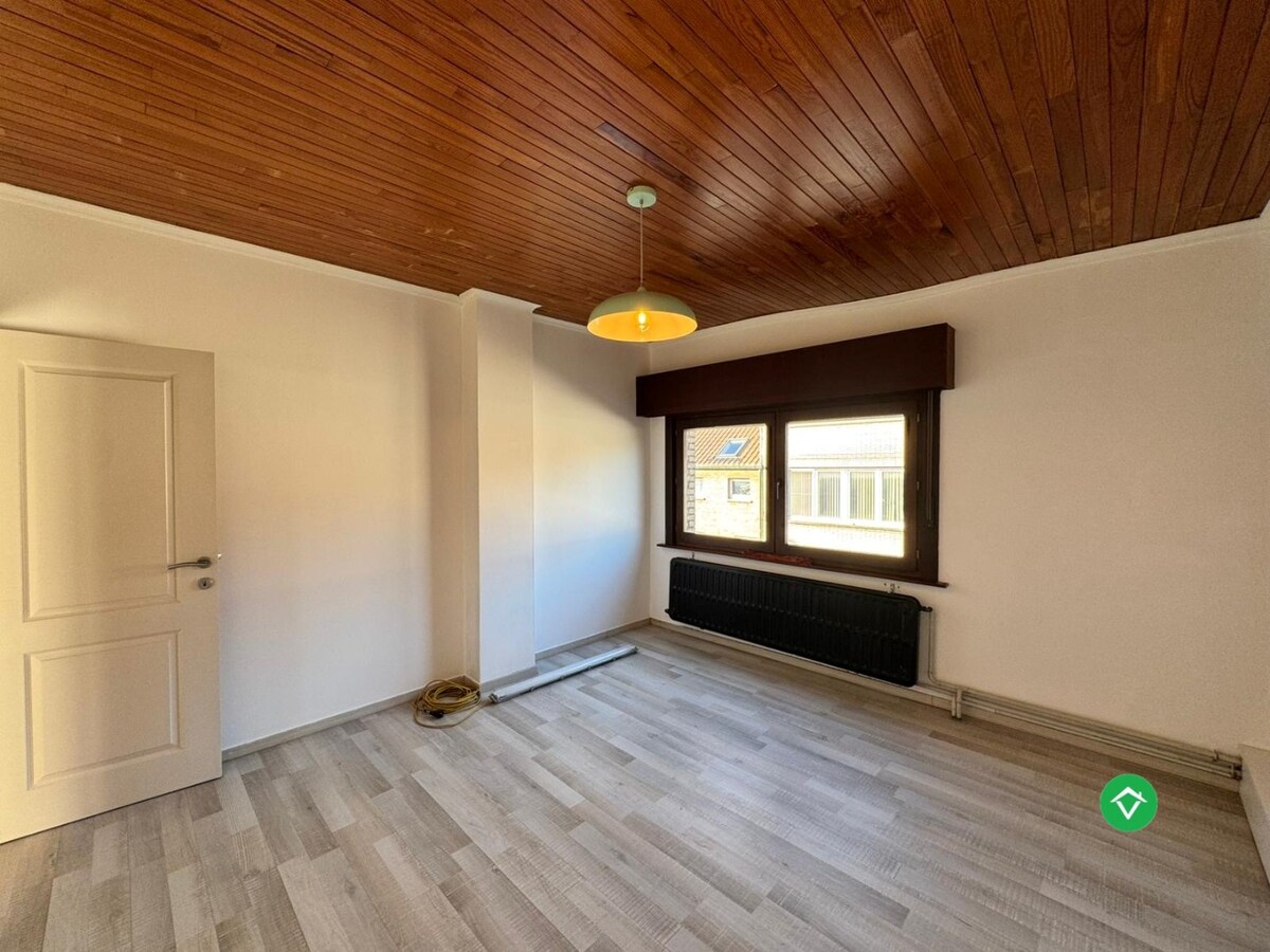 Woning met 2 slaapkamers en garage te Oostende 