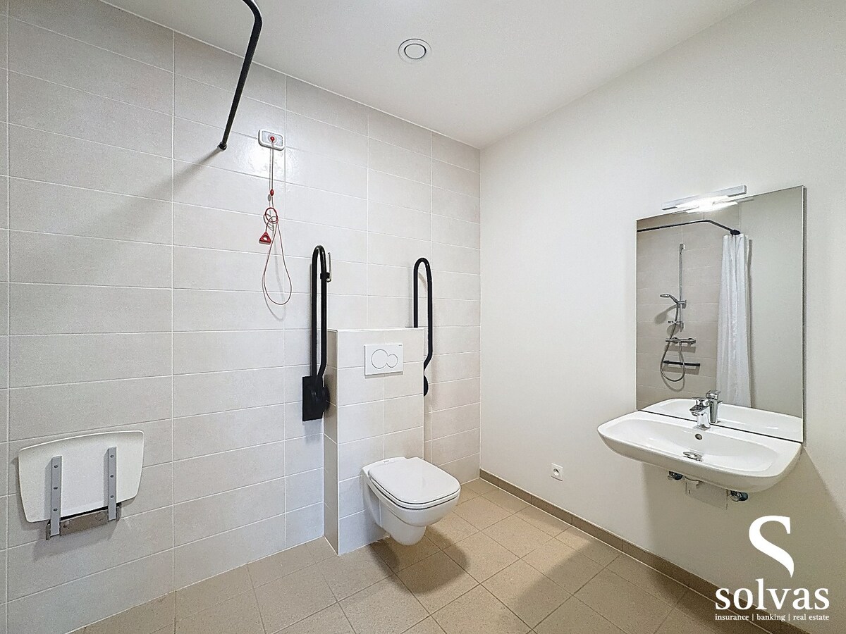 Gelijkvloers appartement met 2 slaapkamer, terras en tuintje 