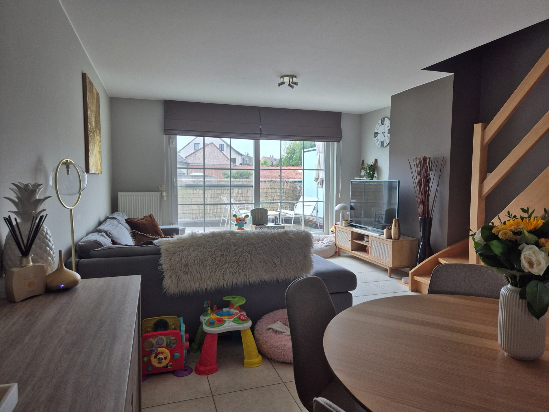 Duplex appartement met 2 slaapkamers en terras. 