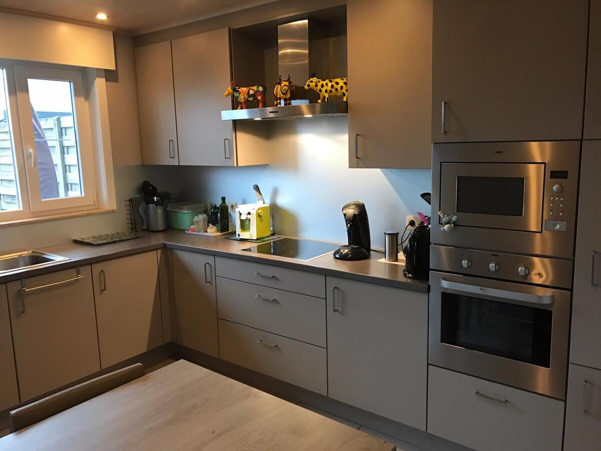 Recente halfopen woning (2012) in rustige woonwijk 