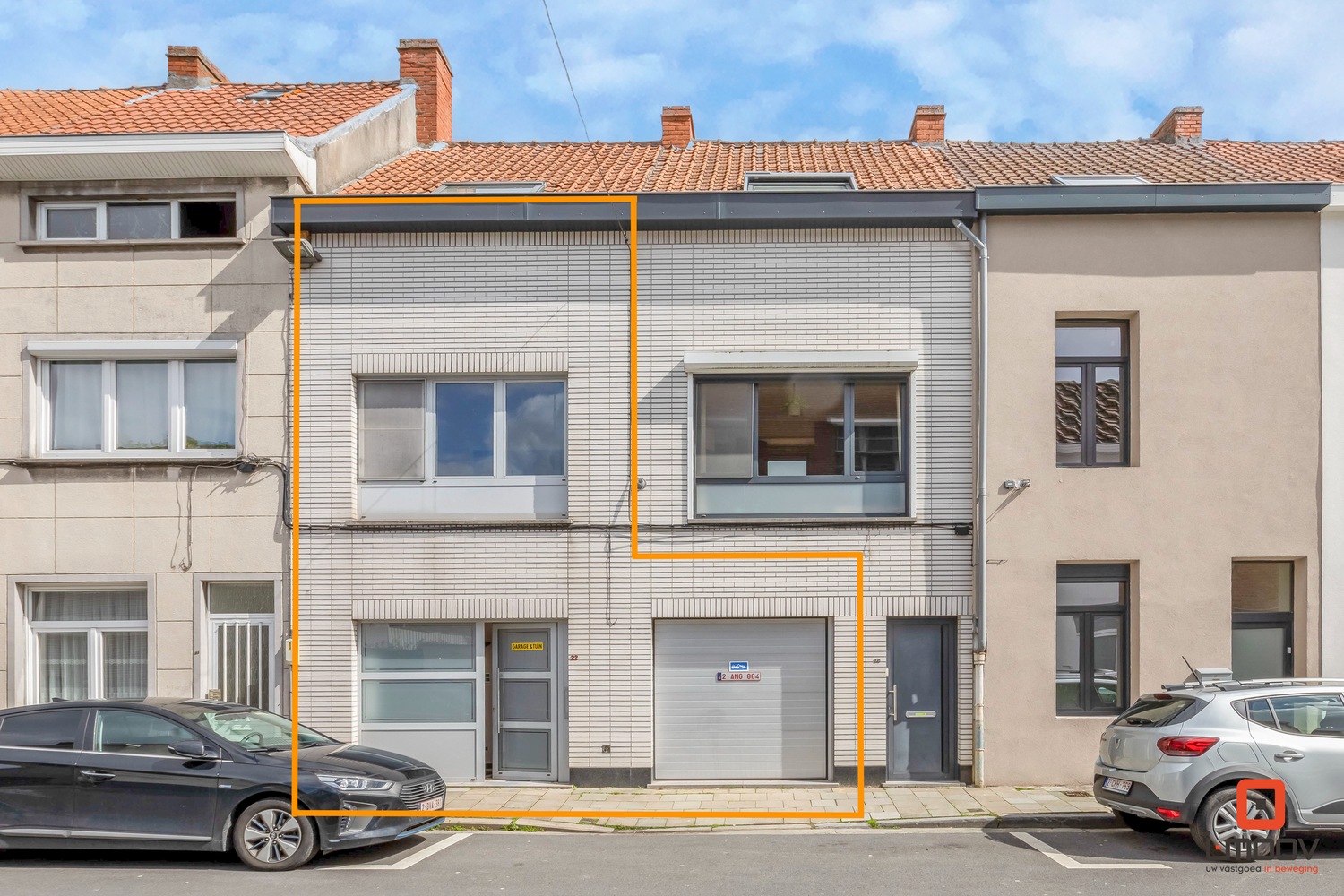 stadswoning met garage en zonnige buitenruimte 