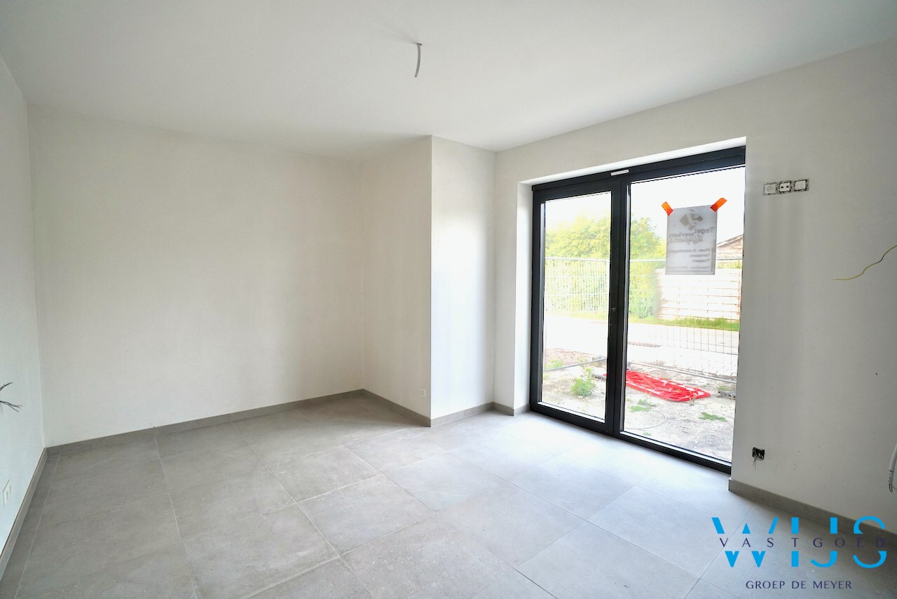 Nieuwbouw woning met 4 slaapkamers te Boekhoute ! 