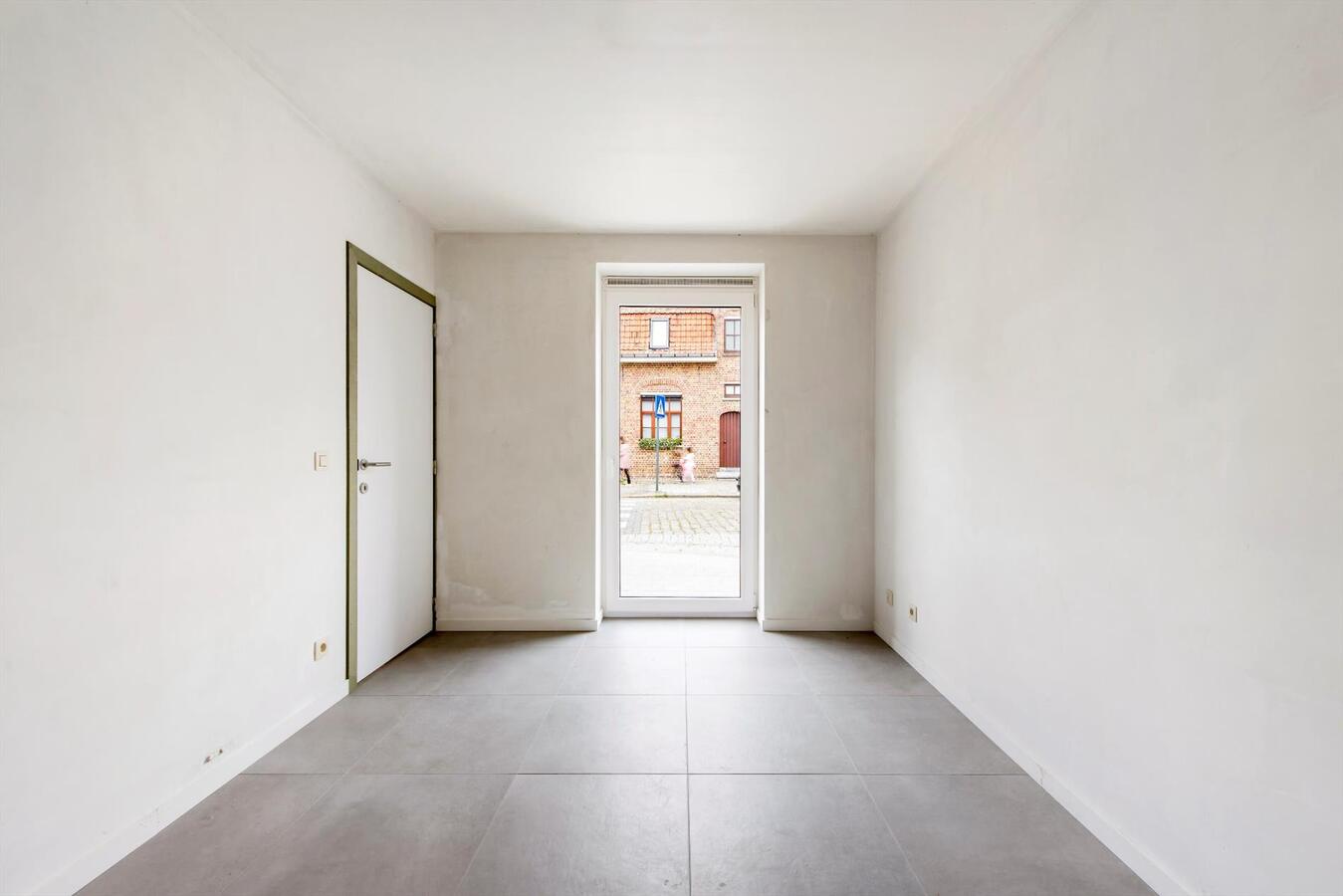 Ruime Halfopen nieuwbouwwoning met bureel 