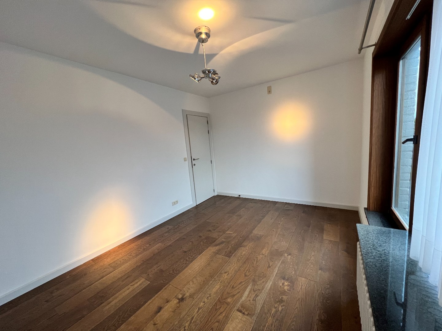 Ruim en zonnig 1 slaapkamer appartement 