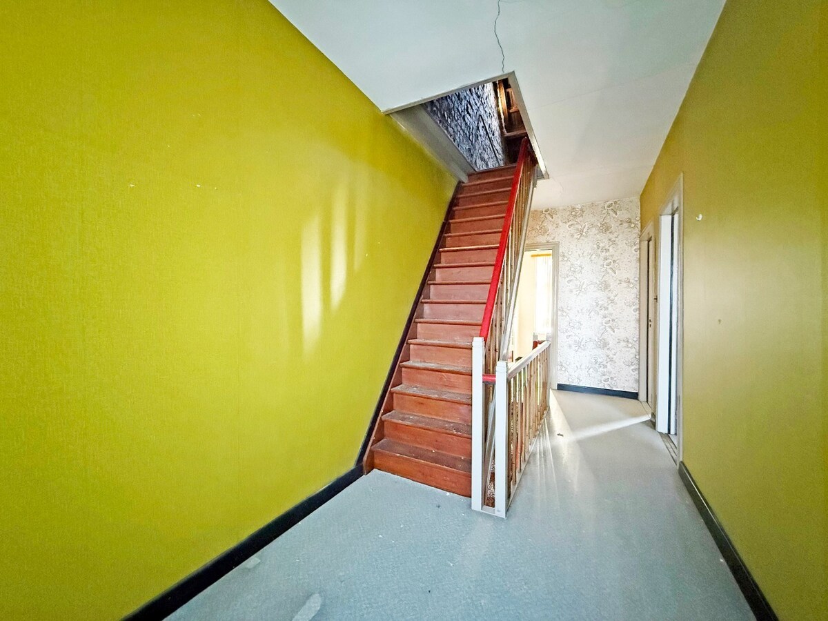 Te renoveren woonhuis met bouwgrond te Balegem/Elene 