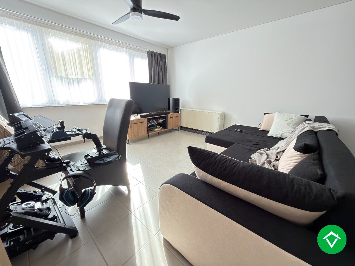 Gelijkvloers appartement met 1 slaapkamer en autostandplaats te Gistel 