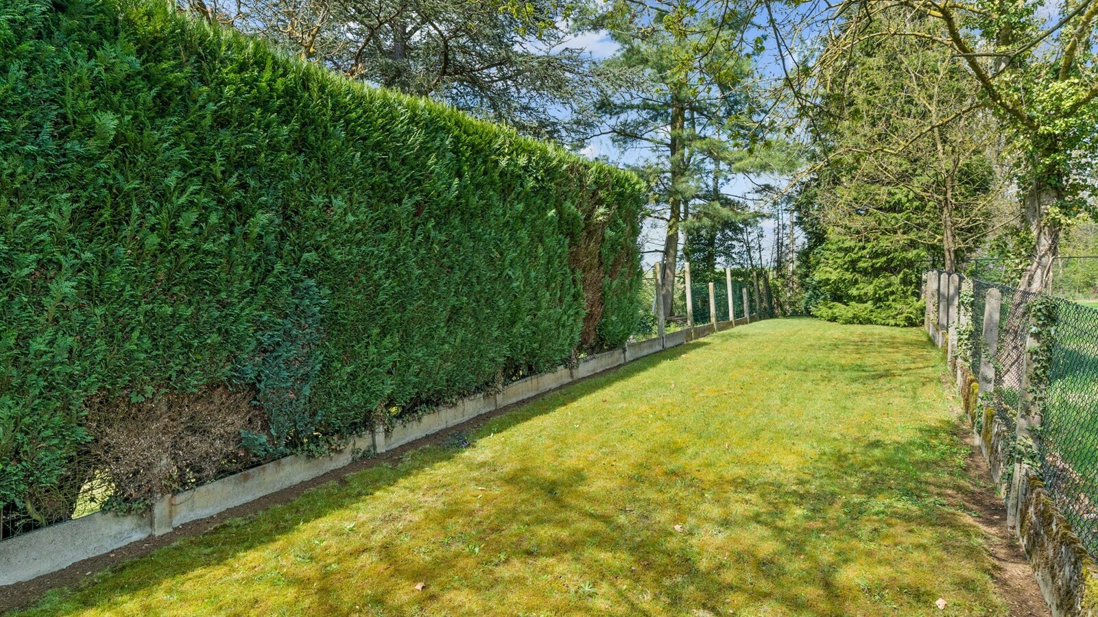 SINT JORIS WINGE - Ruime woning met grote tuin en 4-6 slpk 