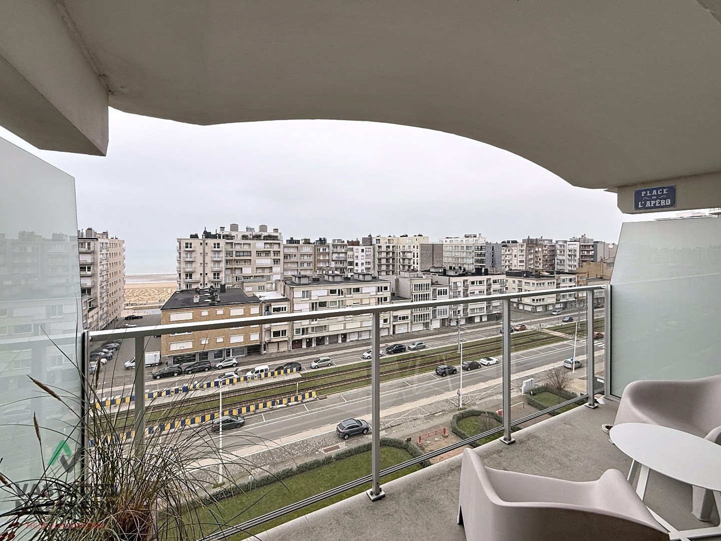 Magnifique appartement rénové de 2 chambres avec vue panoramique. 
