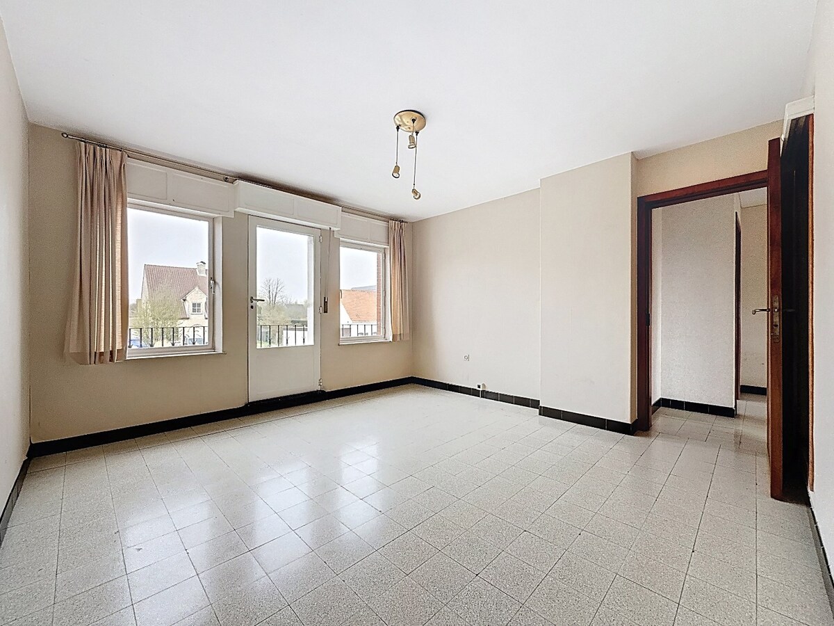 Ruime, karaktervolle woning met zuidgerichte tuin te Hillegem 