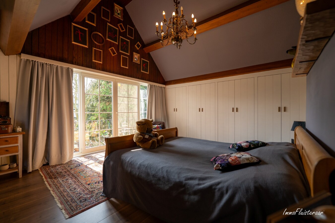 Karakteristieke woning met charmante chalet en paardenfaciliteiten op ca. 9.604 m² te Geel 