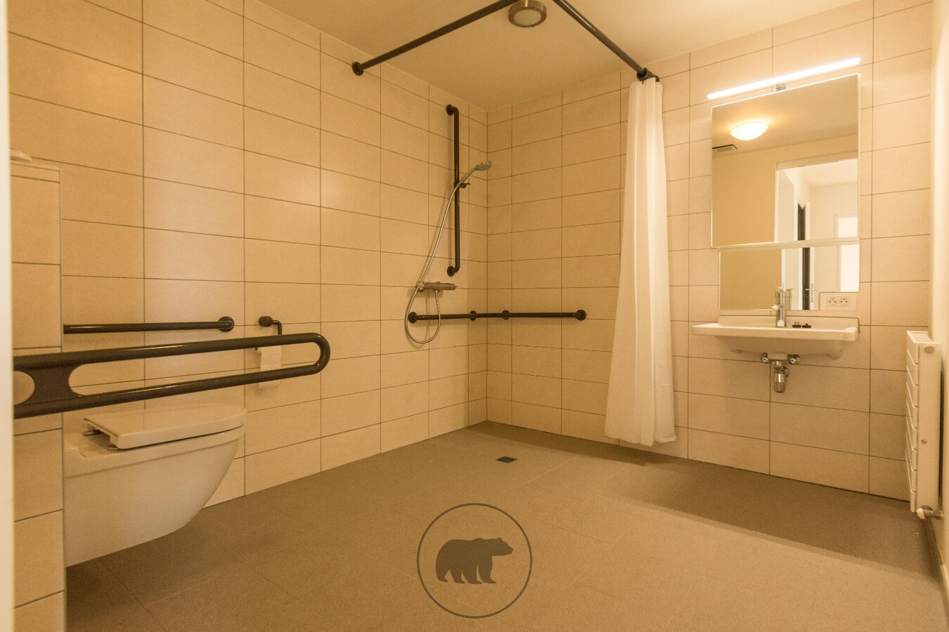 Luxueuze assistentiewoning met ruim terras en zicht op parkdreef 