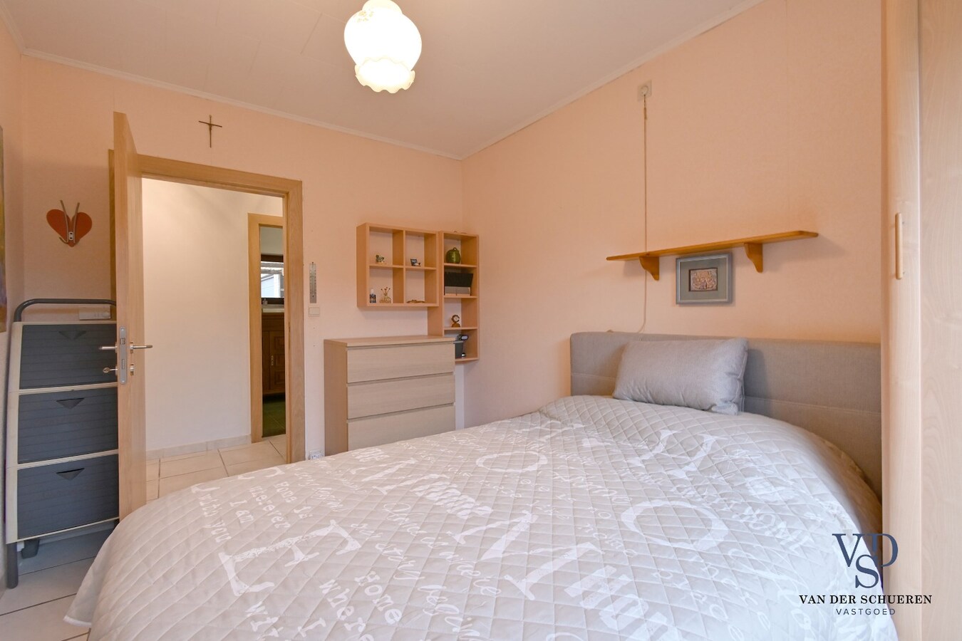 Degelijke bungalowwoning met garage 