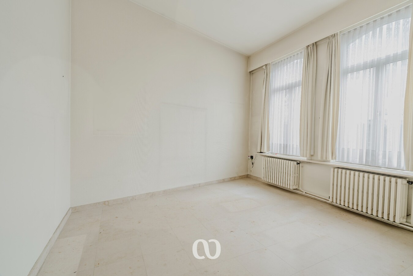 Tijdloze herenwoning met authentieke charme en indrukwekkende ruimte 