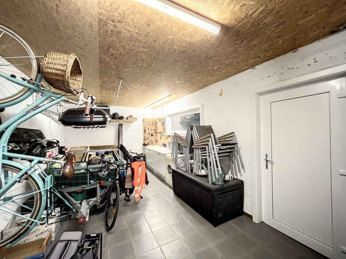 Prachtige instapklare woning met vier slaapkamers in een aangename wijk te Roeselare (Beitem). 