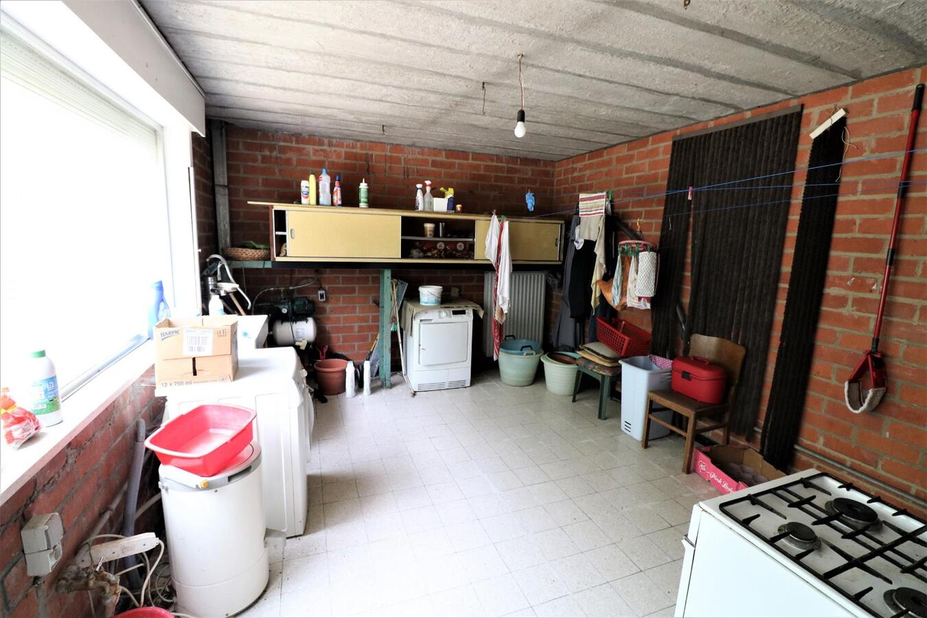 Woning met mogelijkheid tot commmerciële ruimte op 1398m² te Aartrijke 