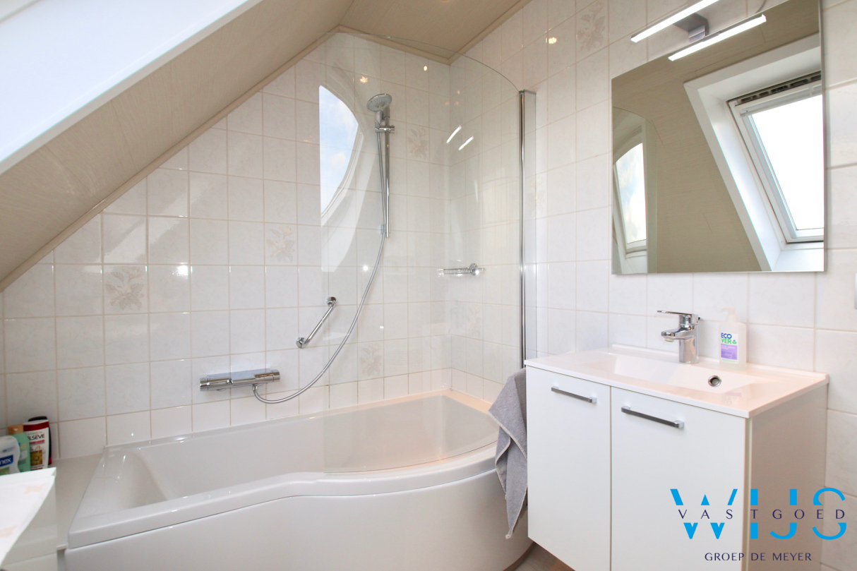 Enorm rustig &amp; goed gelegen woonhuis te Ertvelde ! 