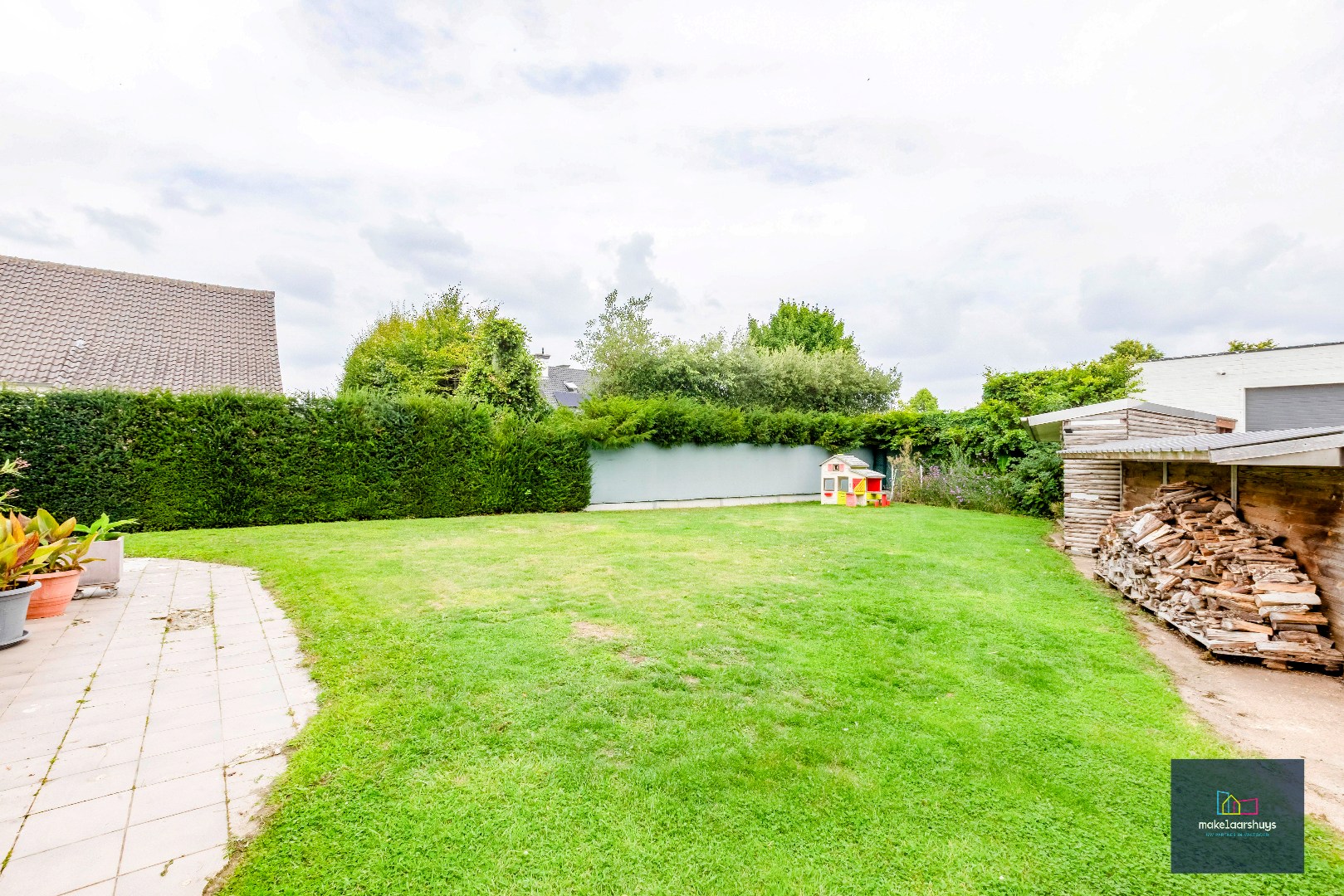 Ruime open bebouwing in Berlare op mooi perceel (897m²) 