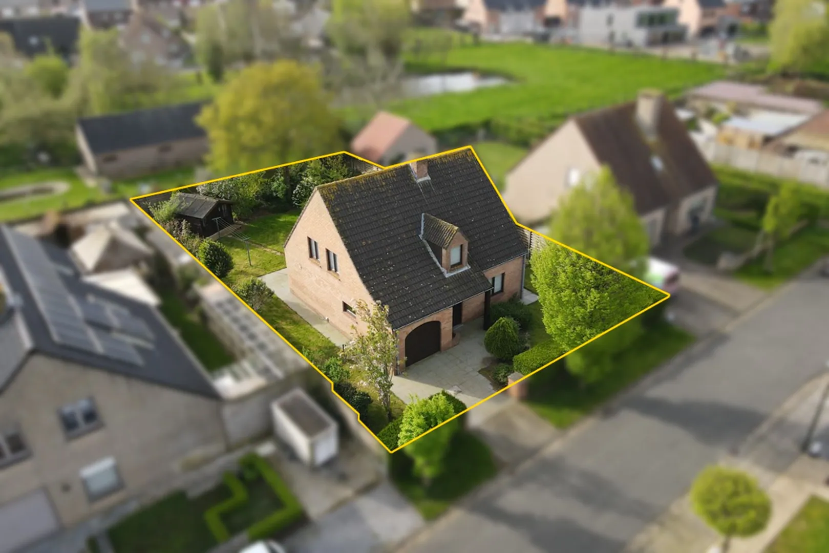 Open bebouwing op 567 m² in rustige verkaveling te Eernegem