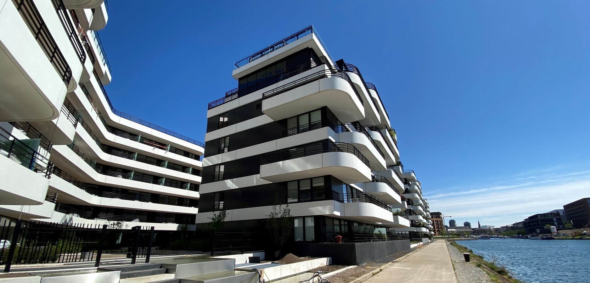 RESIDENTIE ZUIDZICHT - Hoogwaardig afgewerkt appartement gelegen aan de Blauwe Boulevard. 