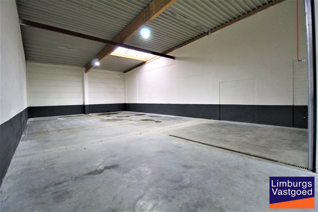 METIO - KMO UNIT 142 - 55,66 m² - sectionaal poort - nabij E-313 