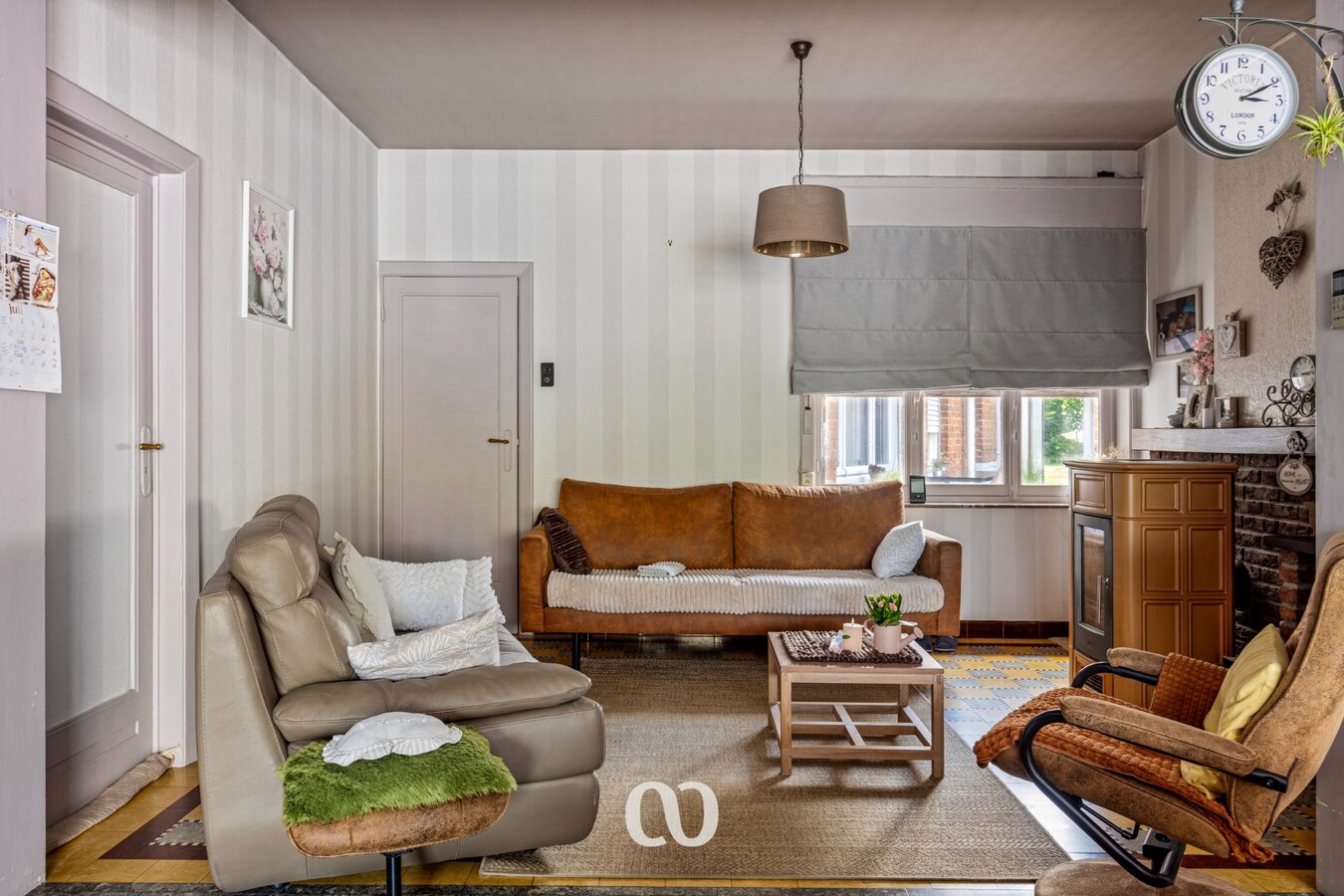 Op te knappen woning met 3 slaapkamer, oprit en garage op toplocatie 